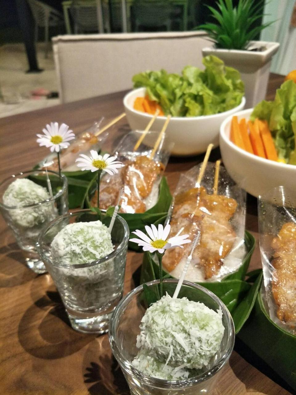The White Garden Premier Saraburi Hotel Ban Dao Ruang  Luaran gambar