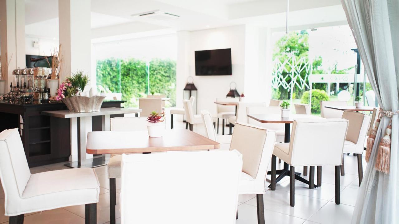 The White Garden Premier Saraburi Hotel Ban Dao Ruang  Luaran gambar