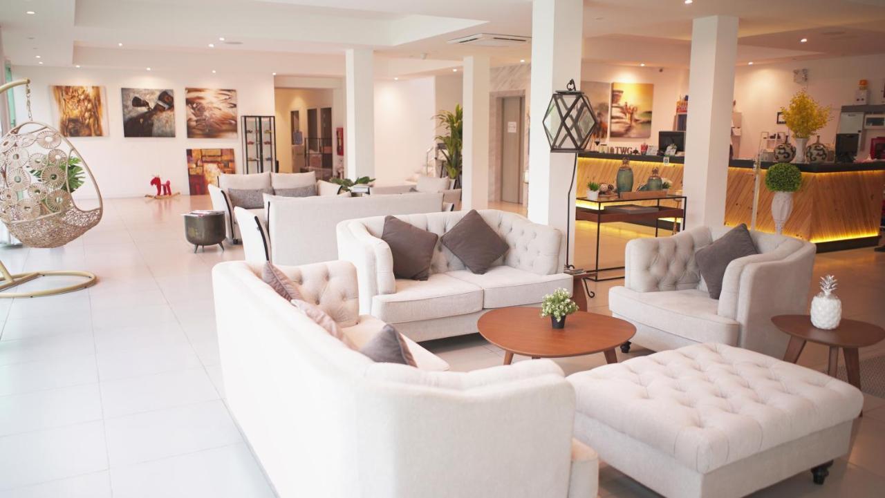 The White Garden Premier Saraburi Hotel Ban Dao Ruang  Luaran gambar