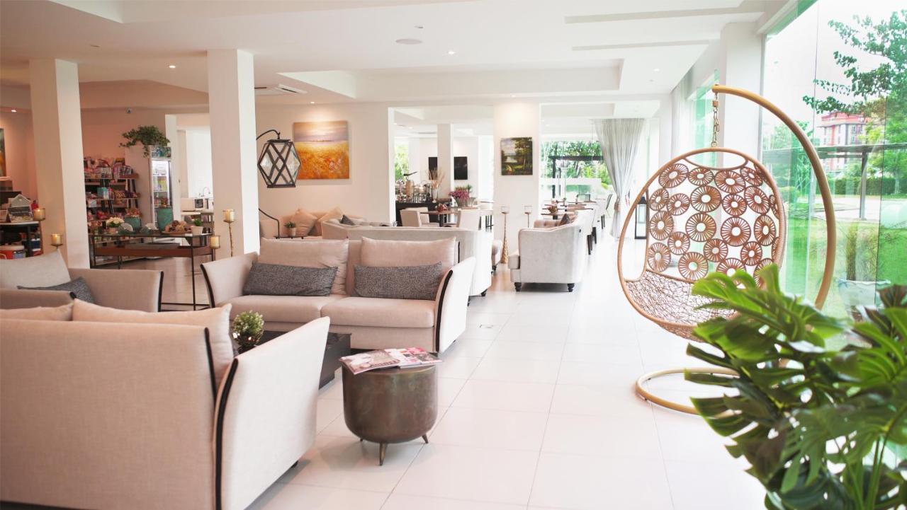 The White Garden Premier Saraburi Hotel Ban Dao Ruang  Luaran gambar