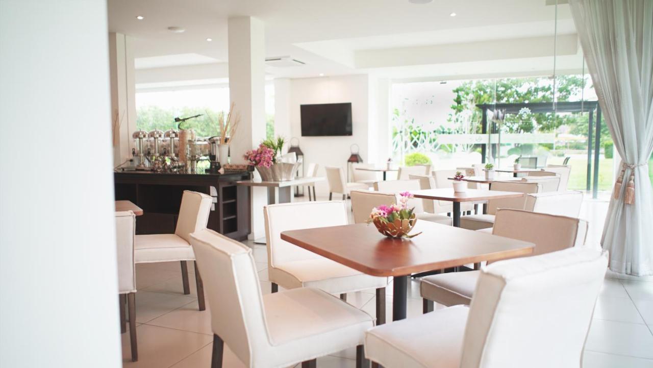 The White Garden Premier Saraburi Hotel Ban Dao Ruang  Luaran gambar